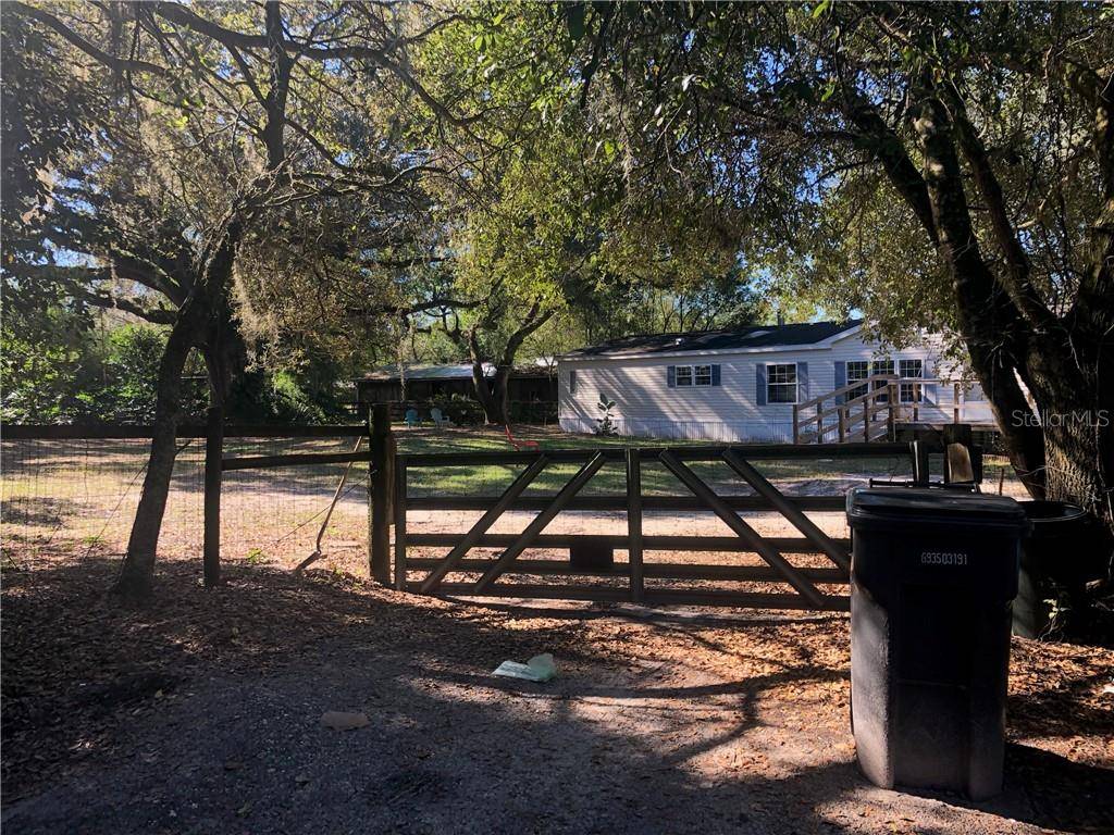 Seffner, FL 33584,4704 LAKEWOOD DR