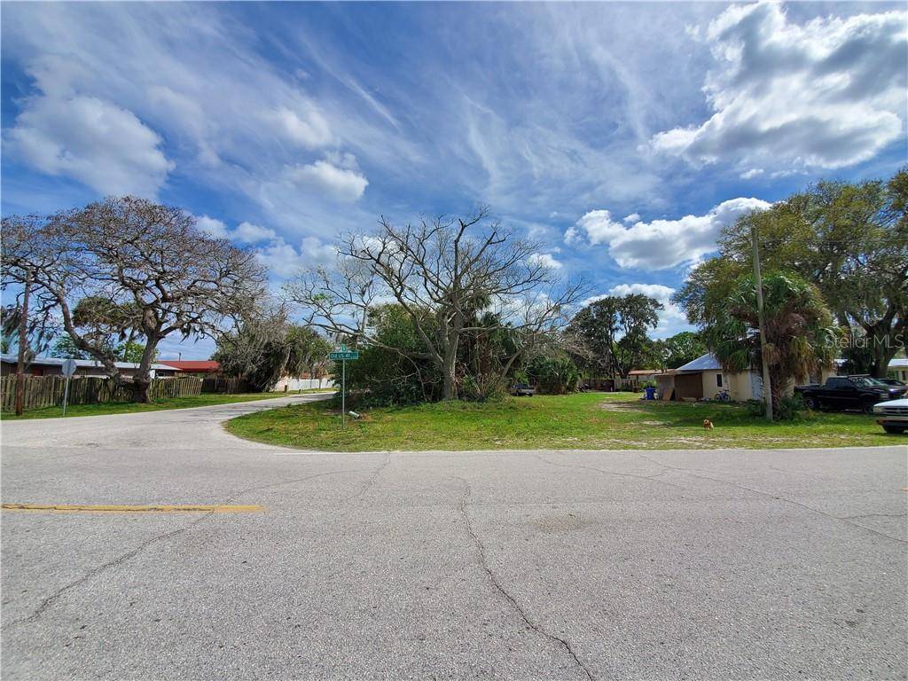 Ruskin, FL 33570,4304 BAYSHORE HWY