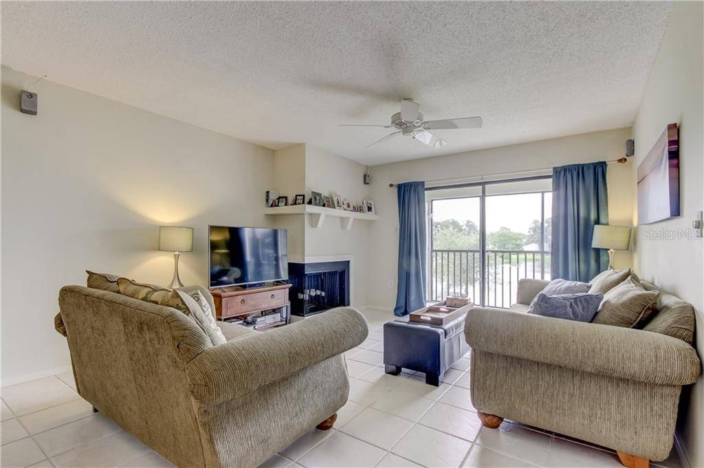 Oldsmar, FL 34677,104 LAKEVIEW CT #100