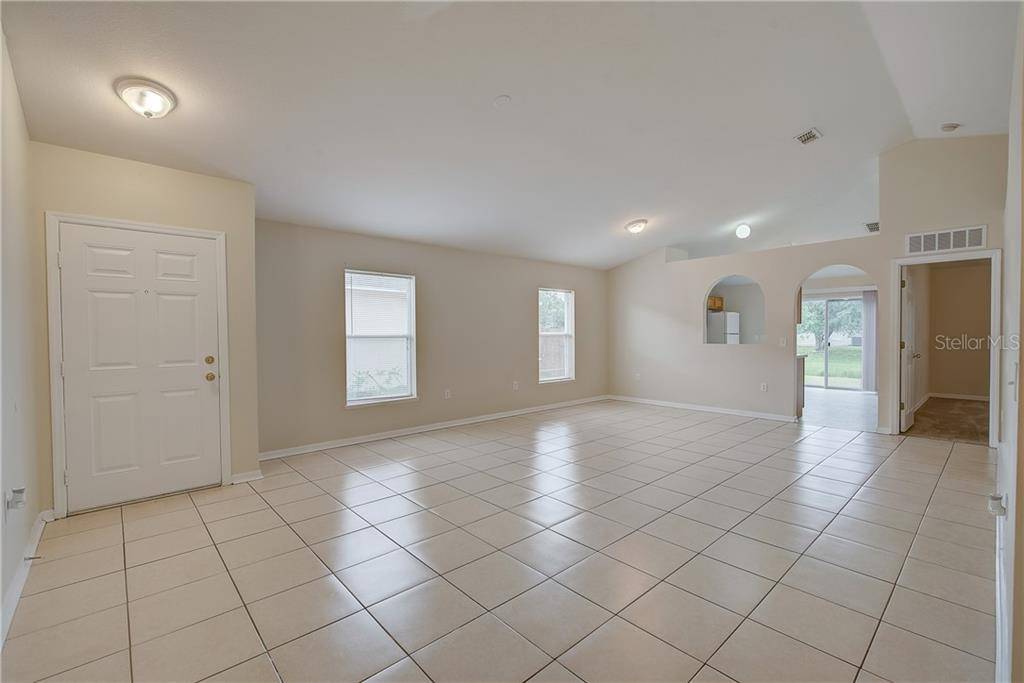 Ruskin, FL 33570,904 BRENTON LEAF DR