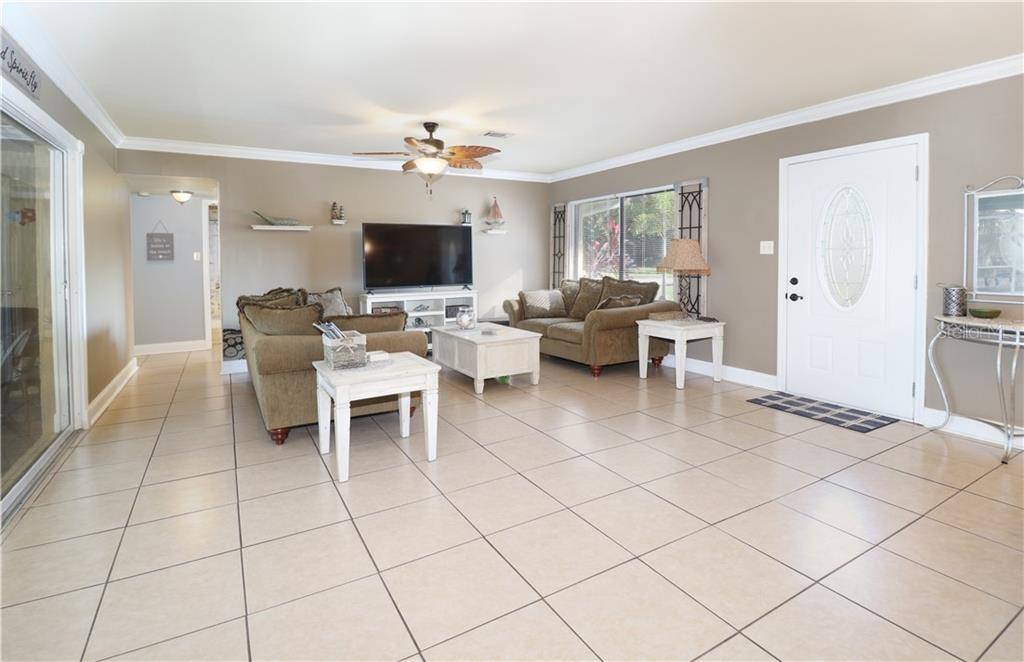 Oldsmar, FL 34677,400 COUNTRY CLUB DR