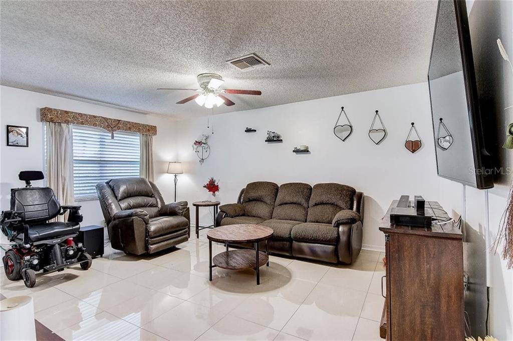 Sun City Center, FL 33573,1908 CANTERBURY LN #4