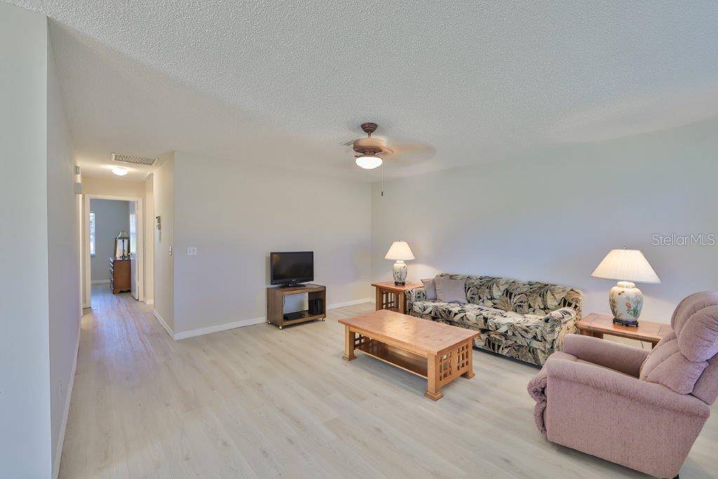 Sun City Center, FL 33573,1908 CANTERBURY LN #11