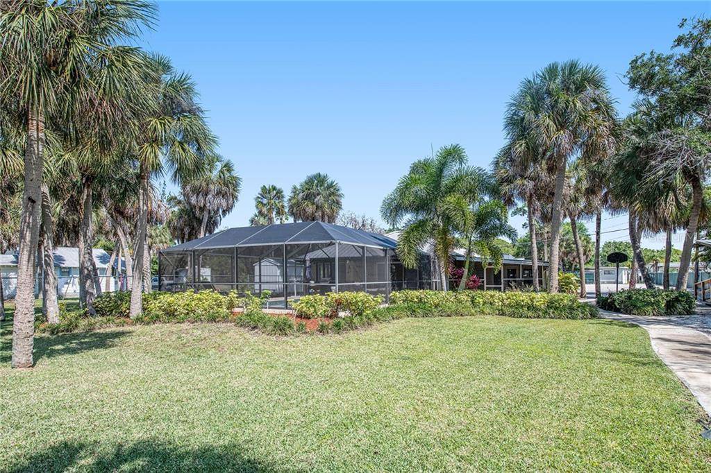 Ruskin, FL 33570,102 TROUVE LN ##