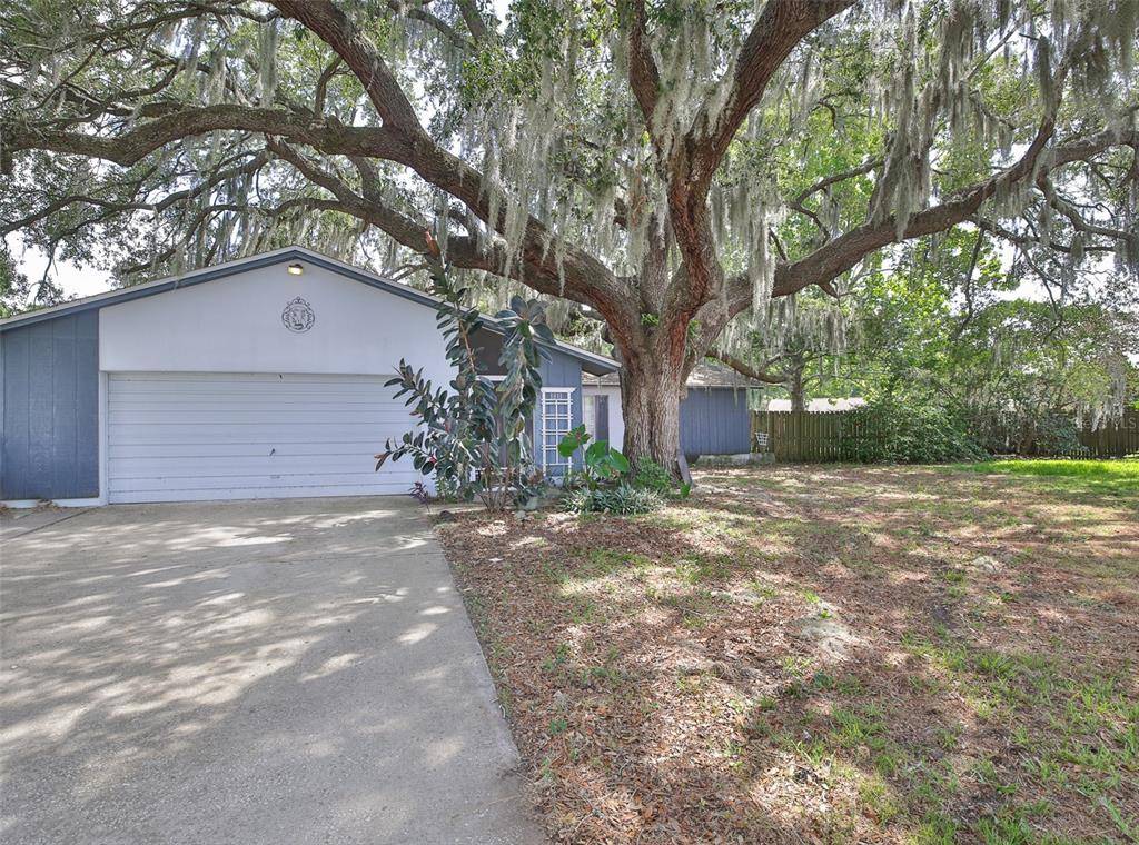 Brandon, FL 33511,3811 LAKE GROVE CT