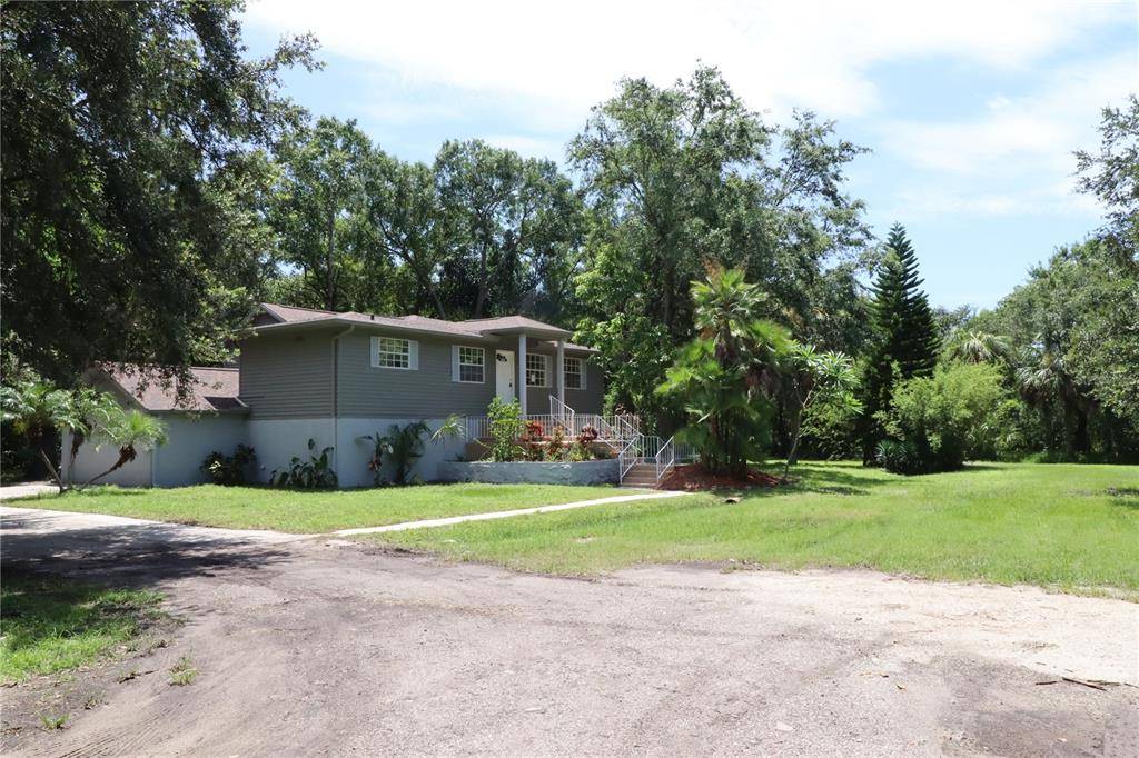 Ruskin, FL 33570,107 4TH ST NE