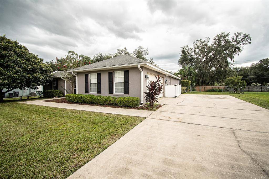 Lakeland, FL 33811,5948 WHITE TAIL LOOP