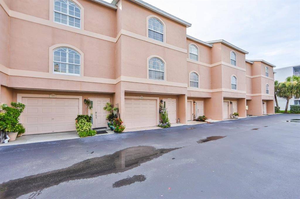 Tierra Verde, FL 33715,637 PINELLAS BAYWAY S #5