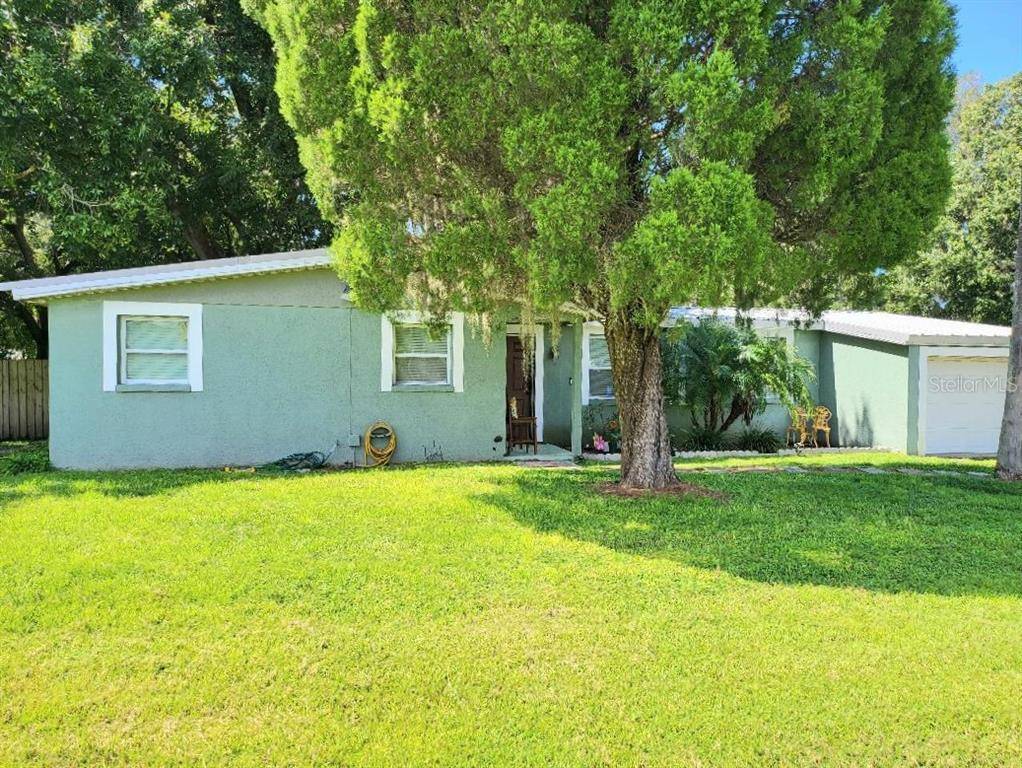 Ruskin, FL 33570,206 8TH STREET NE