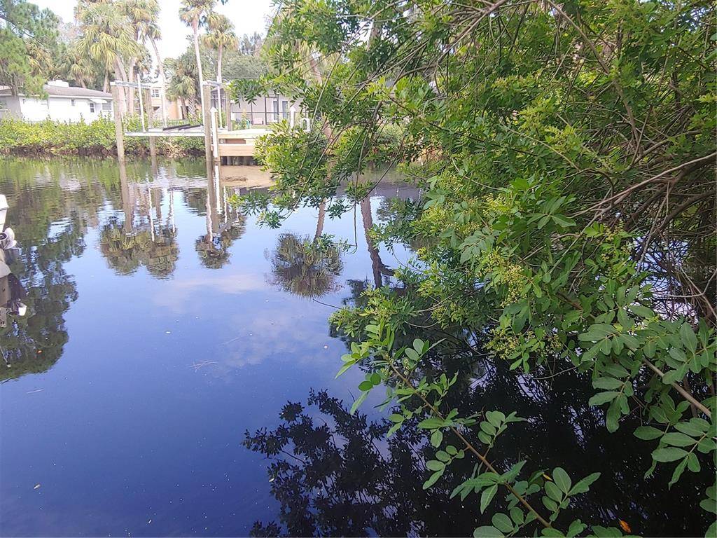 Tarpon Springs, FL 34689,626 RIVERSIDE DR