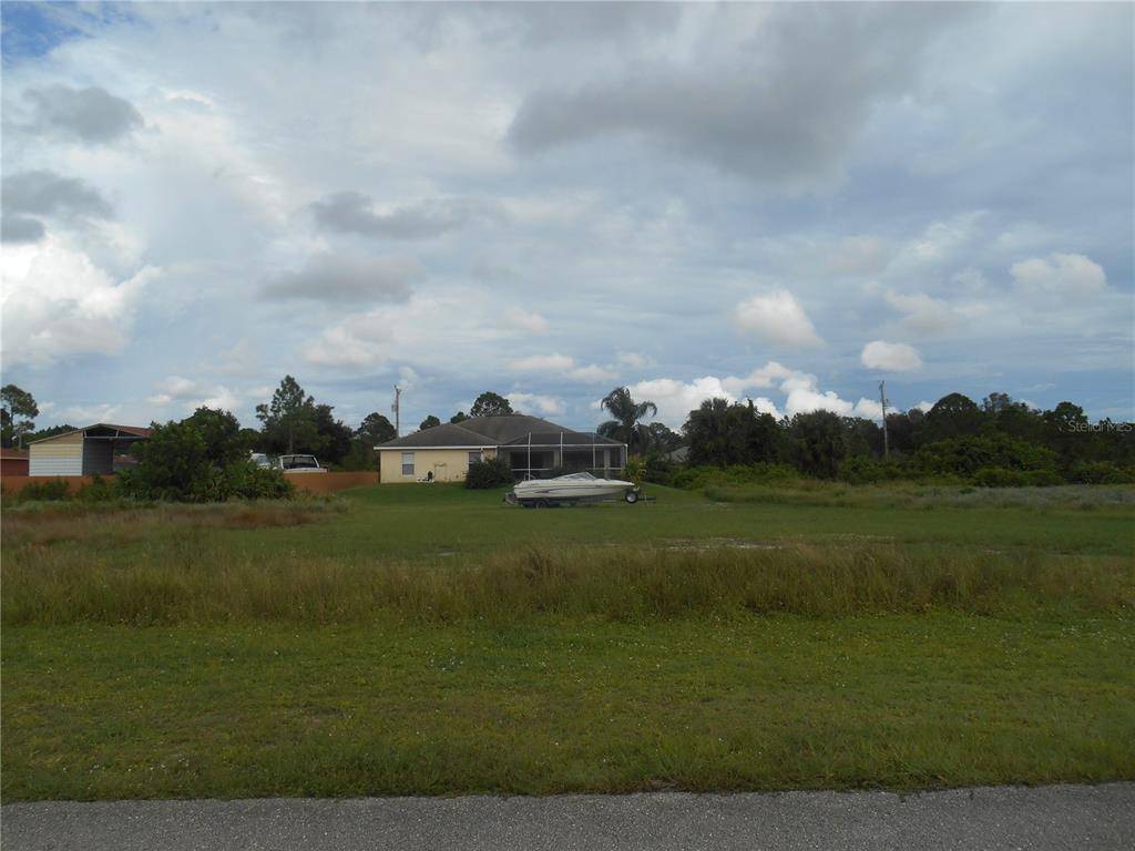 Lehigh Acres, FL 33974,715 DOWNER AVE S