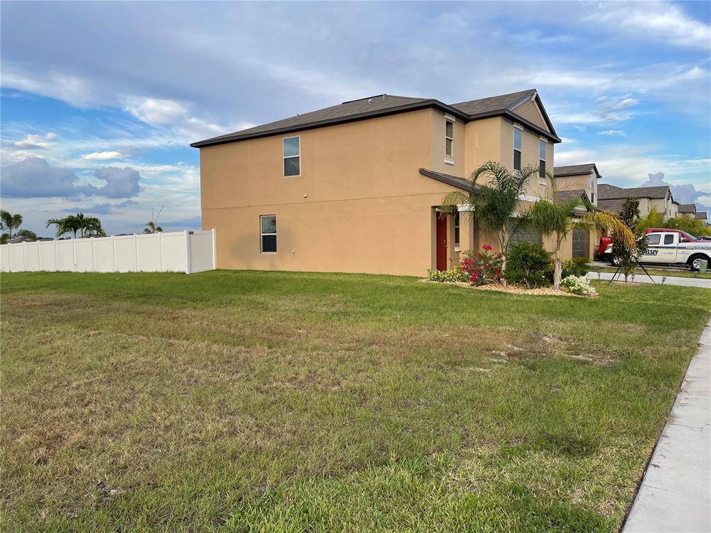 Ruskin, FL 33570,1045 7TH AVE NW