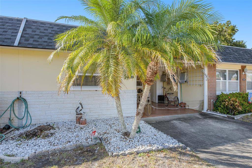 Dunedin, FL 34698,156 SKY LOCH DR W