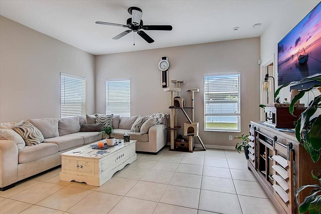 Ruskin, FL 33570,1807 BONITA BLUFF CT