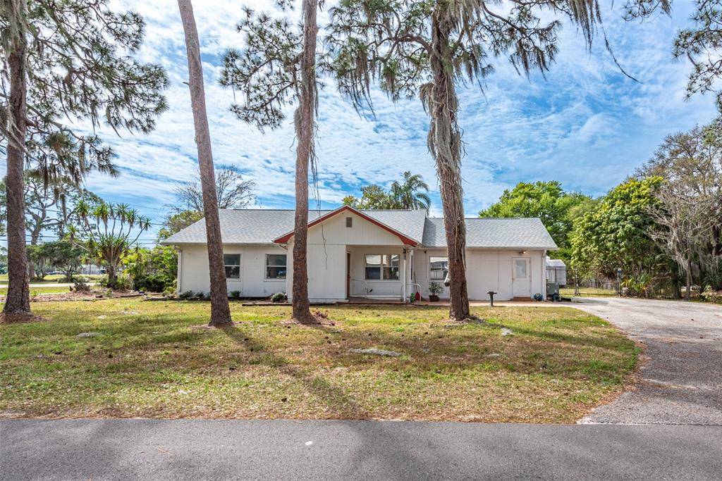 Ruskin, FL 33570,607 7TH ST SW