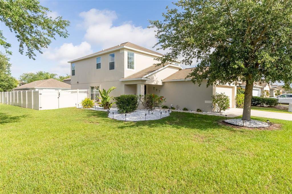 Ruskin, FL 33573,15419 QUAIL WOODS PL