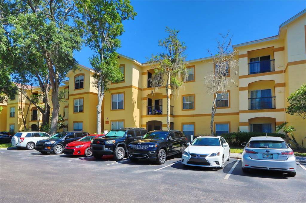 Tampa, FL 33624,5618 PINNACLE HEIGHTS CIR #308