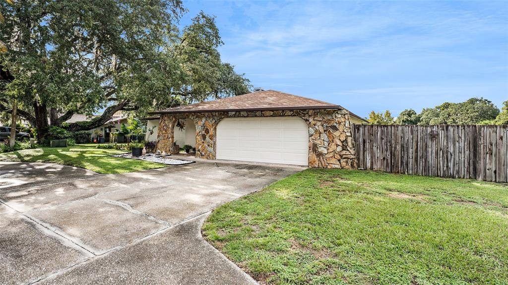 Port Richey, FL 34668,7525 LAUREL OAK CT