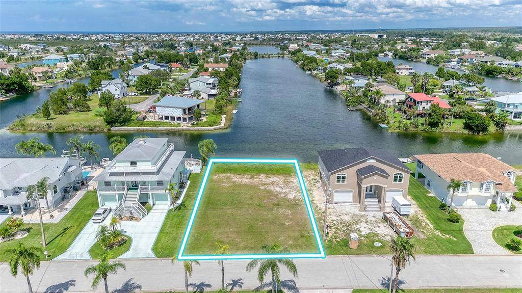 Hernando Beach, FL 34607,3471 AMBERJACK DR