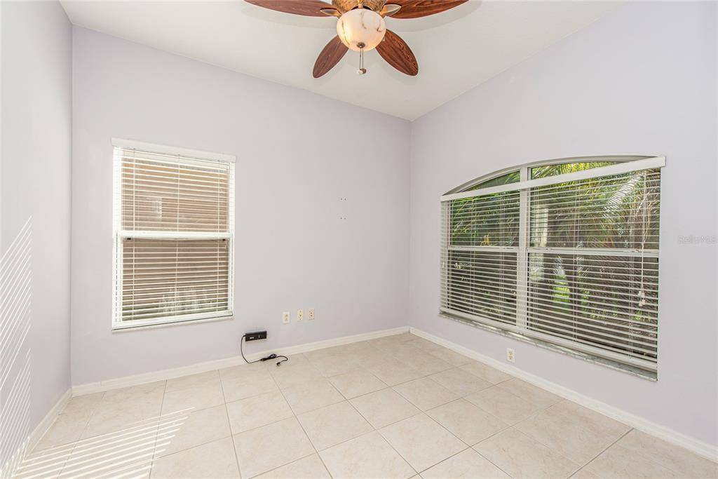 Ruskin, FL 33570,1828 MIRA LAGO CIR