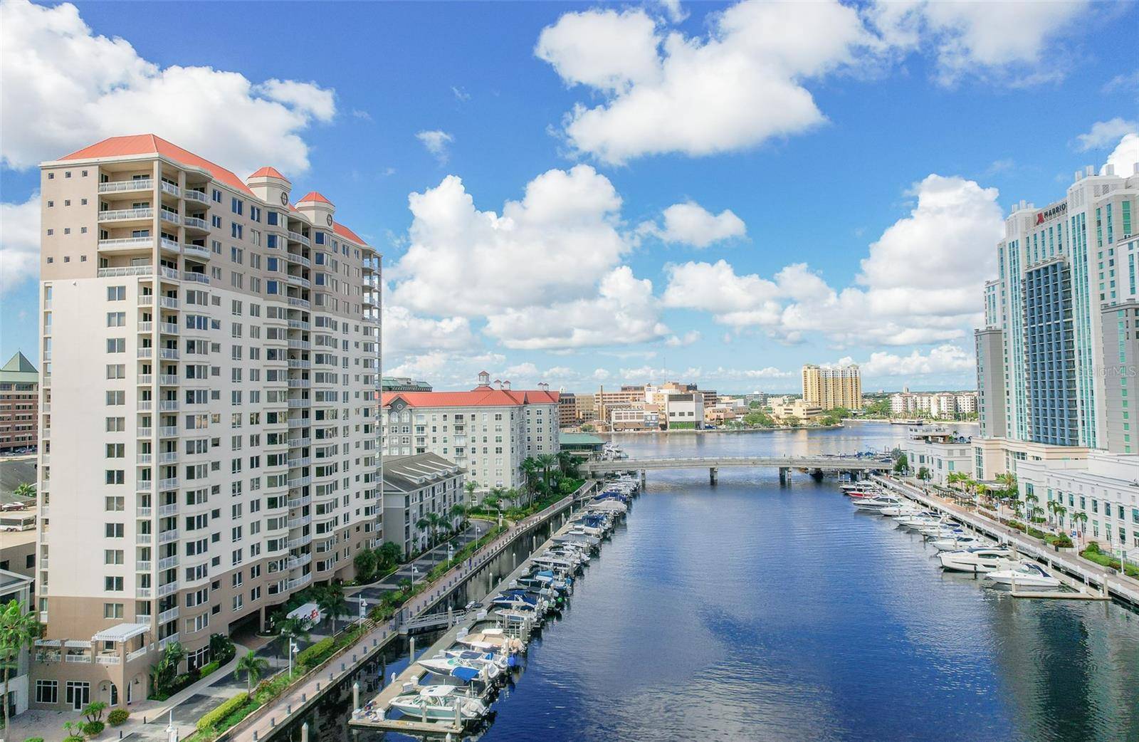 Tampa, FL 33602,371 CHANNELSIDE WALK WAY #1402