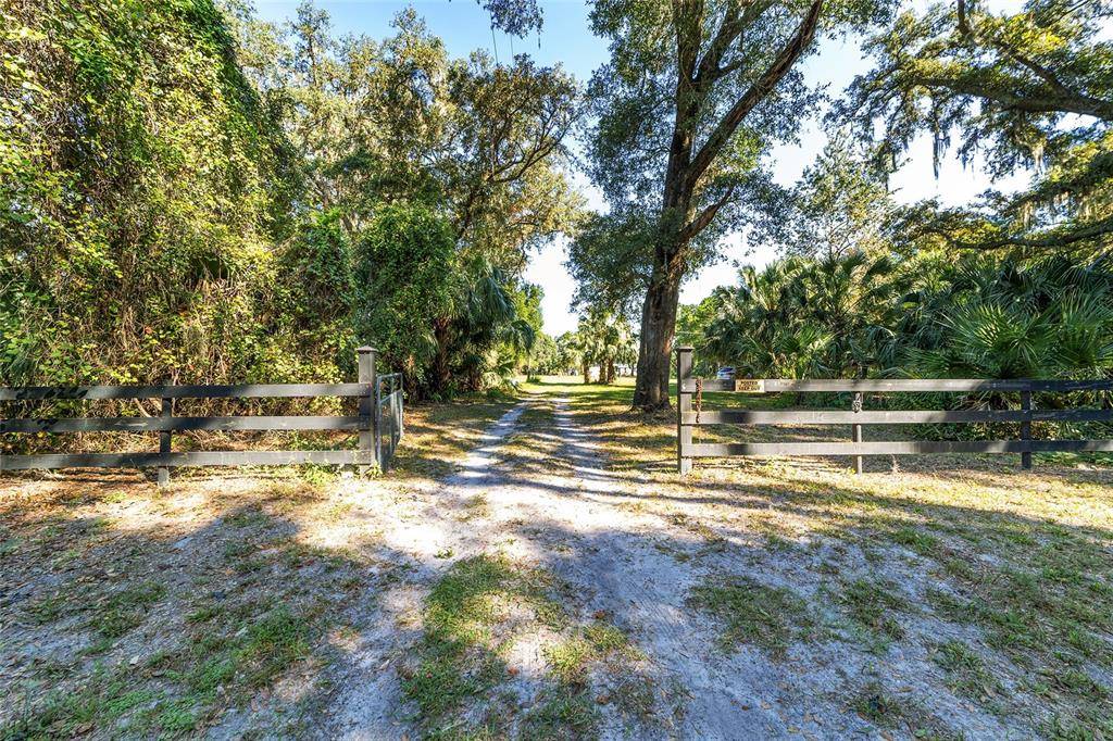 Ocklawaha, FL 32179,9487 SE 177TH CT