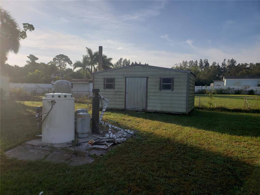 Ruskin, FL 33570,1214 NEPTUNE DR