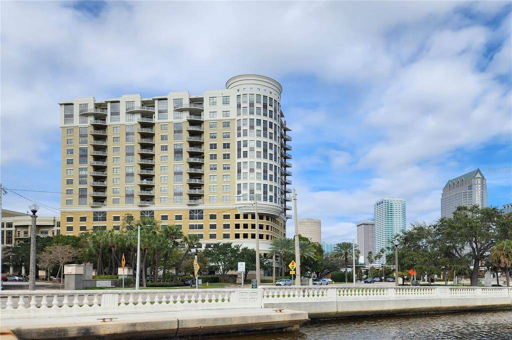 Tampa, FL 33606,275 BAYSHORE BLVD #1807