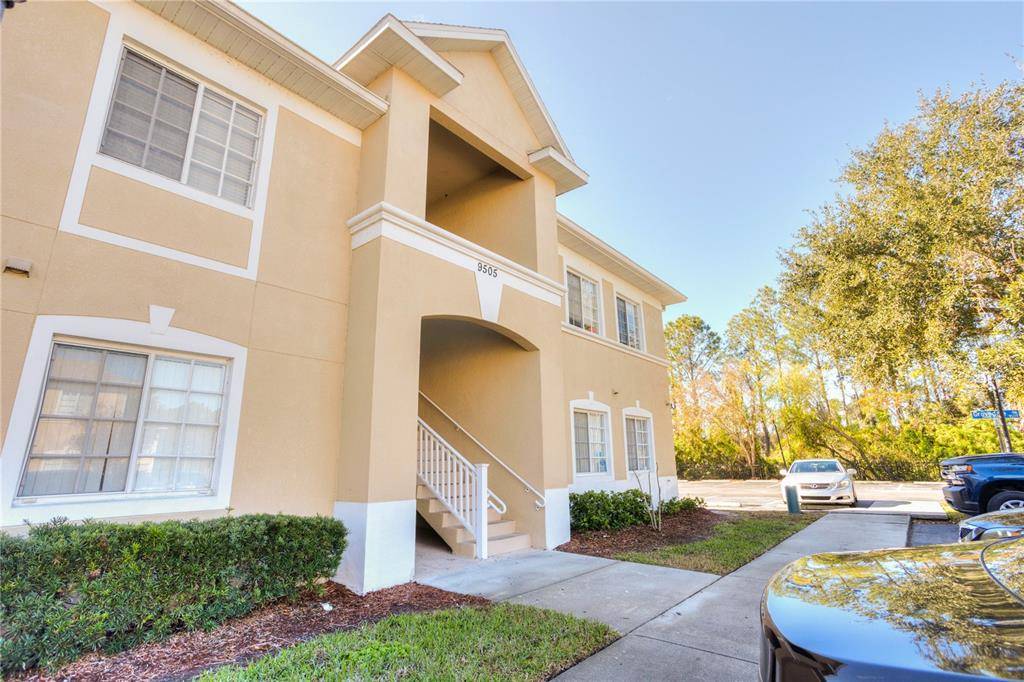 Riverview, FL 33578,9505 AMBERDALE CT #201