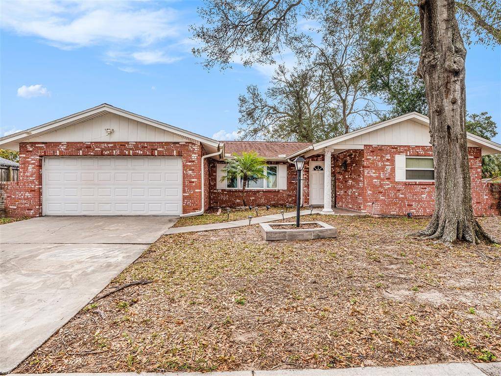 Brandon, FL 33510,121 VALLEY CIR