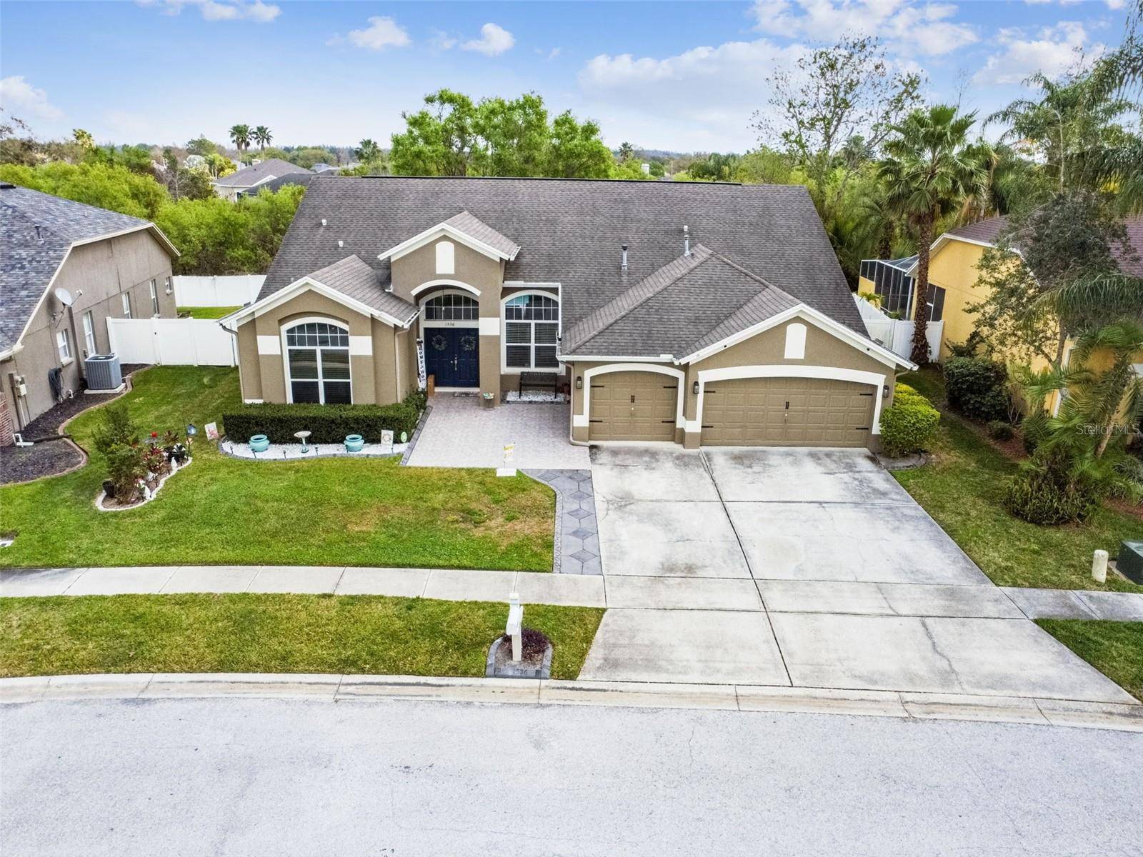 Wesley Chapel, FL 33543,1536 DISTANT OAKS DR