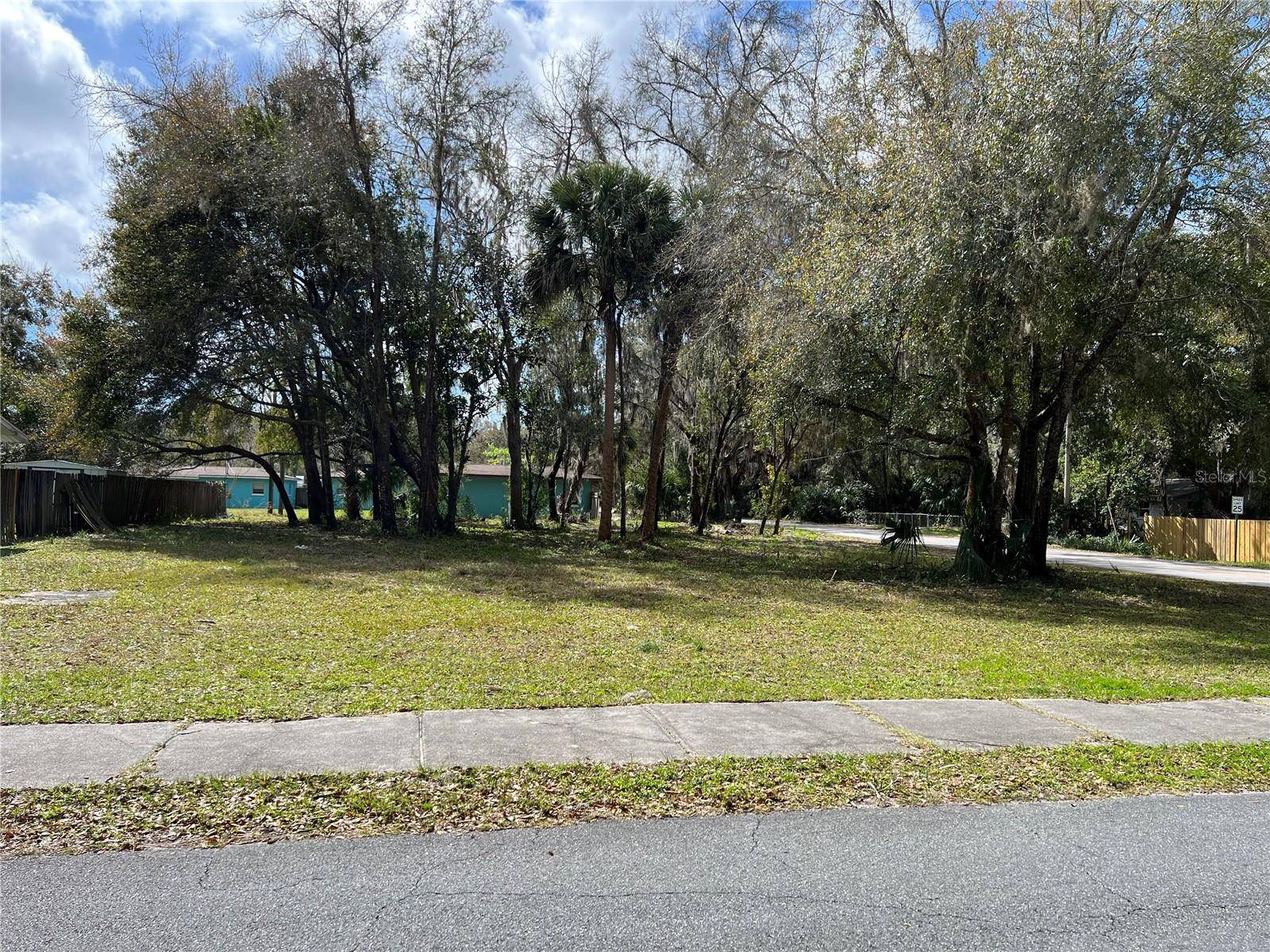 Crystal River, FL 34428,602 NE 11TH ST