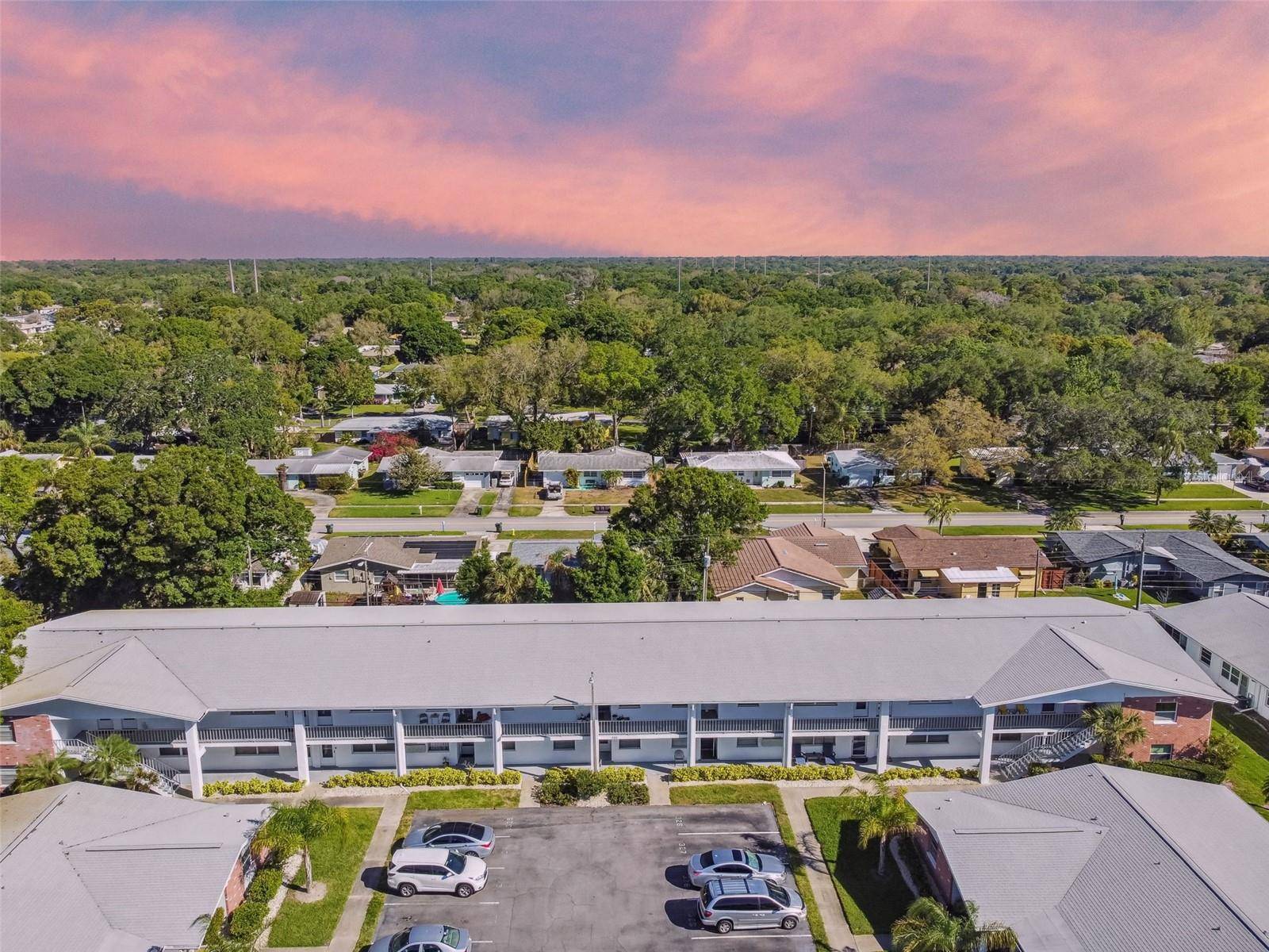 Largo, FL 33771,305 BRANDY WINE DR #305