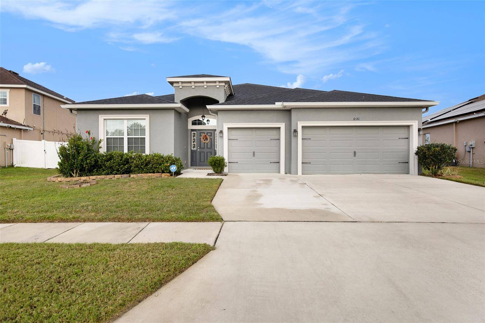 Zephyrhills, FL 33541,6641 CASTLE GREEN PL