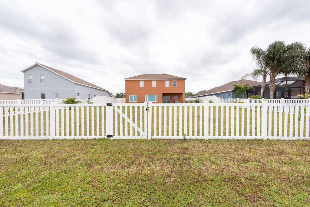 Ruskin, FL 33570,1546 MIRA LAGO CIR