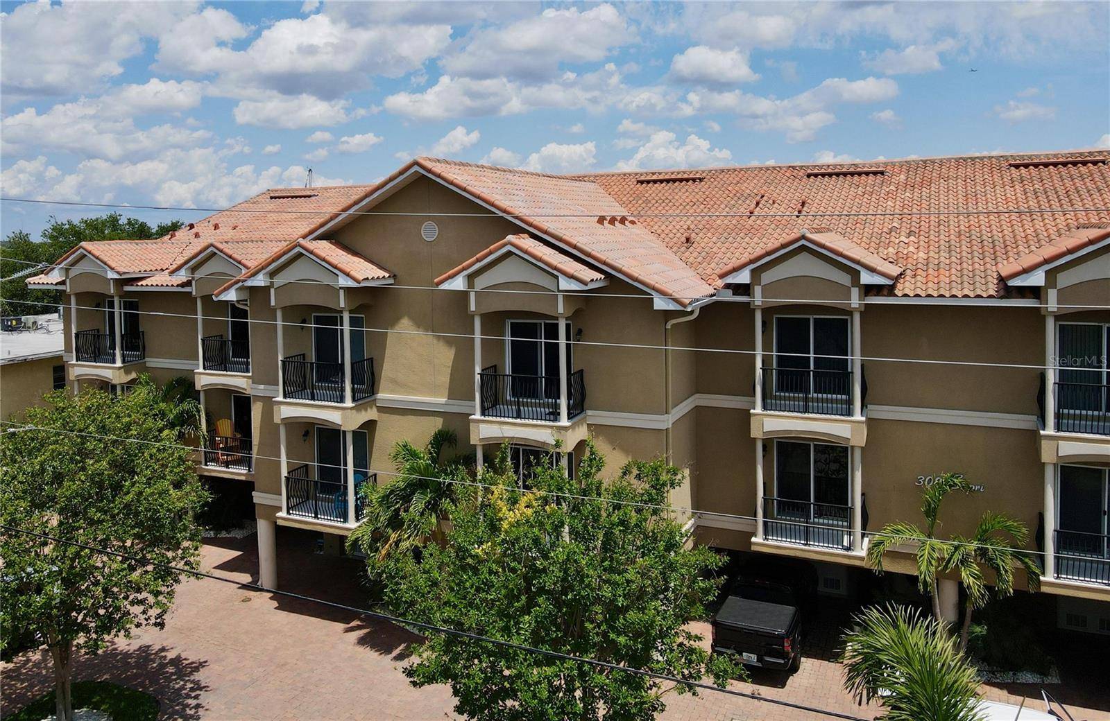 Treasure Island, FL 33706,300 CAPRI BLVD #4