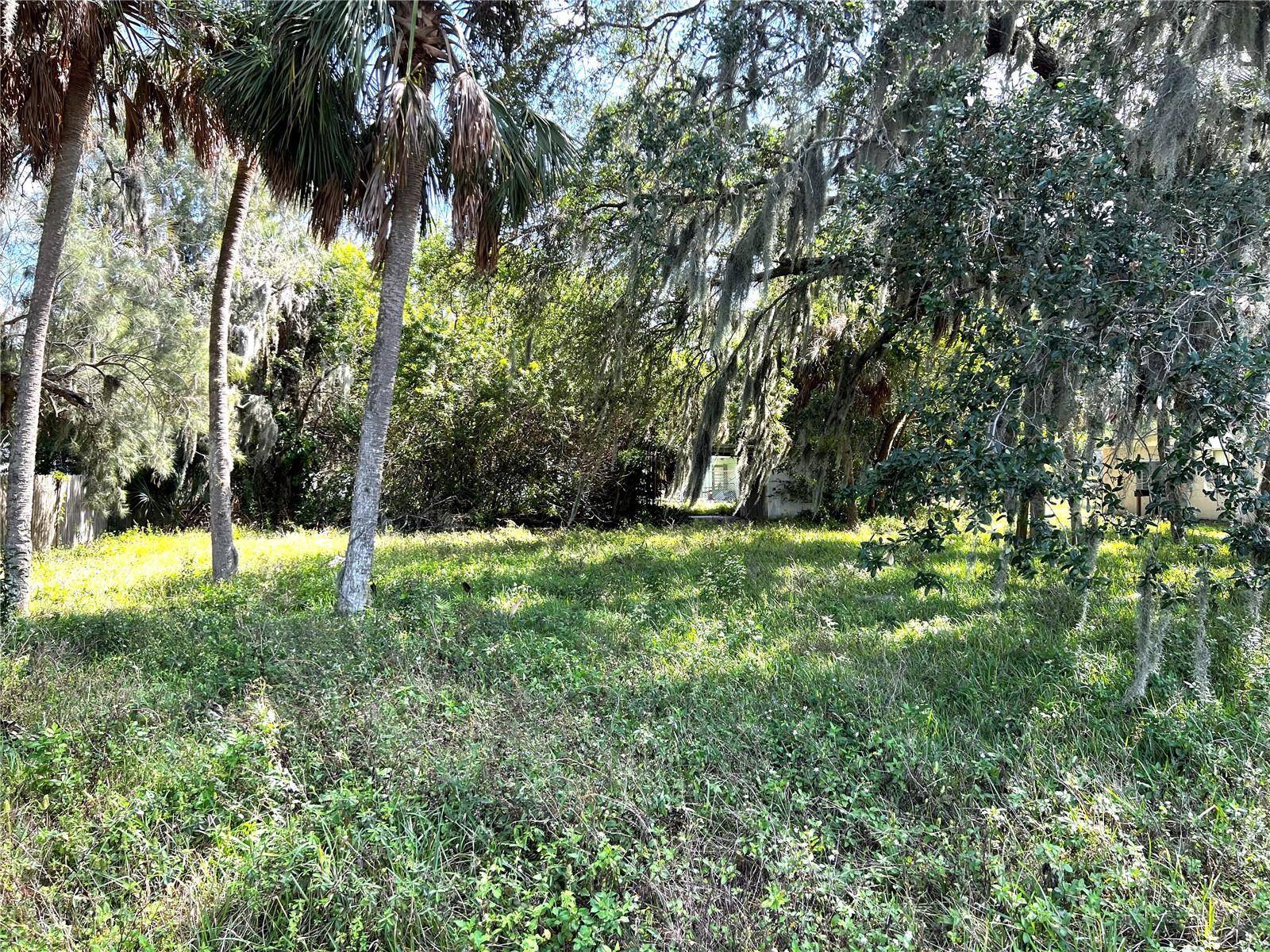 Ruskin, FL 33570,808 W SHELL POINT RD