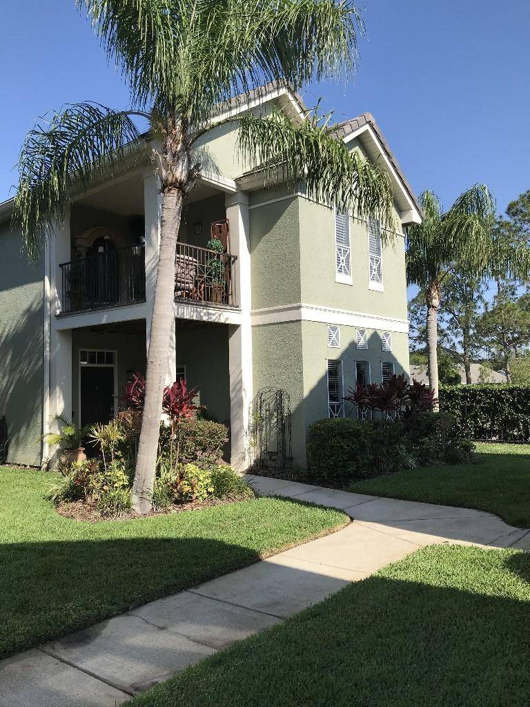 Tampa, FL 33624,4009 FOXTAIL PALM CT #2