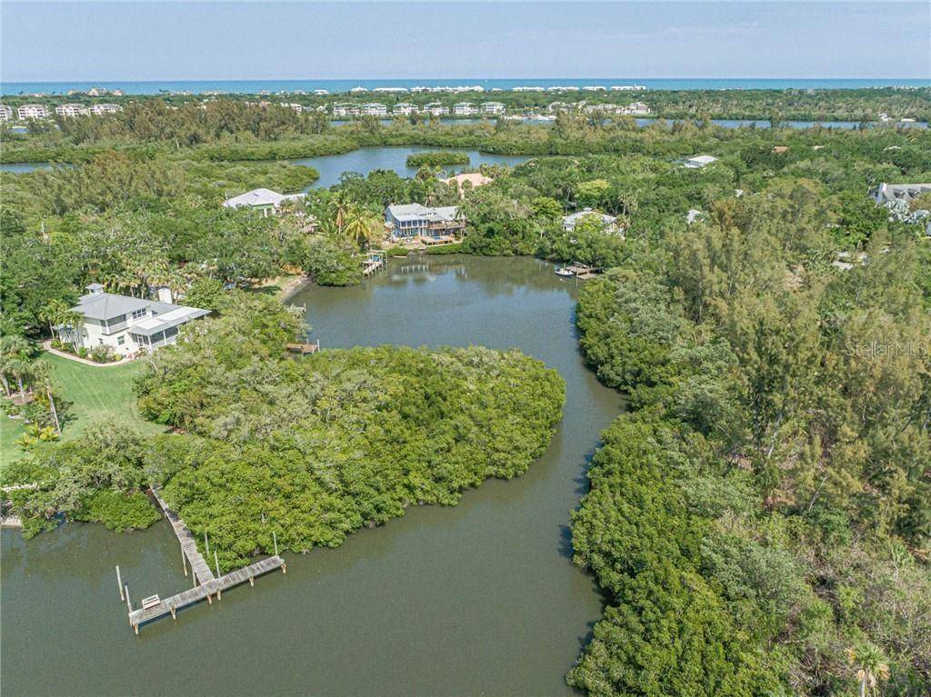 Vero Beach, FL 32963,395 LIVE OAK DR