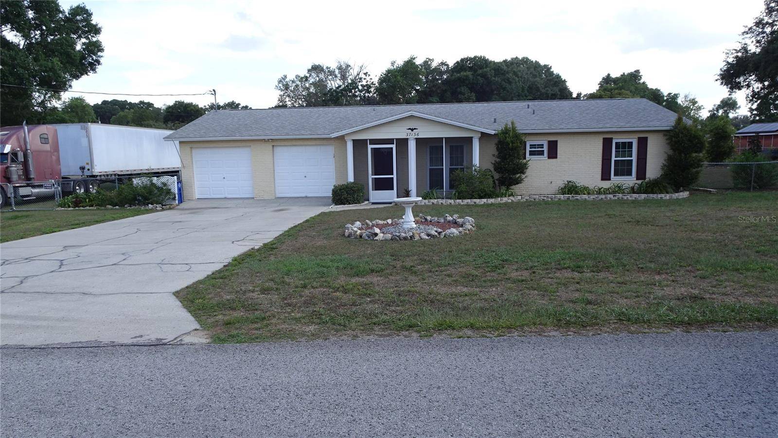 Dade City, FL 33525,37136 ORANGE BLOSSOM LN