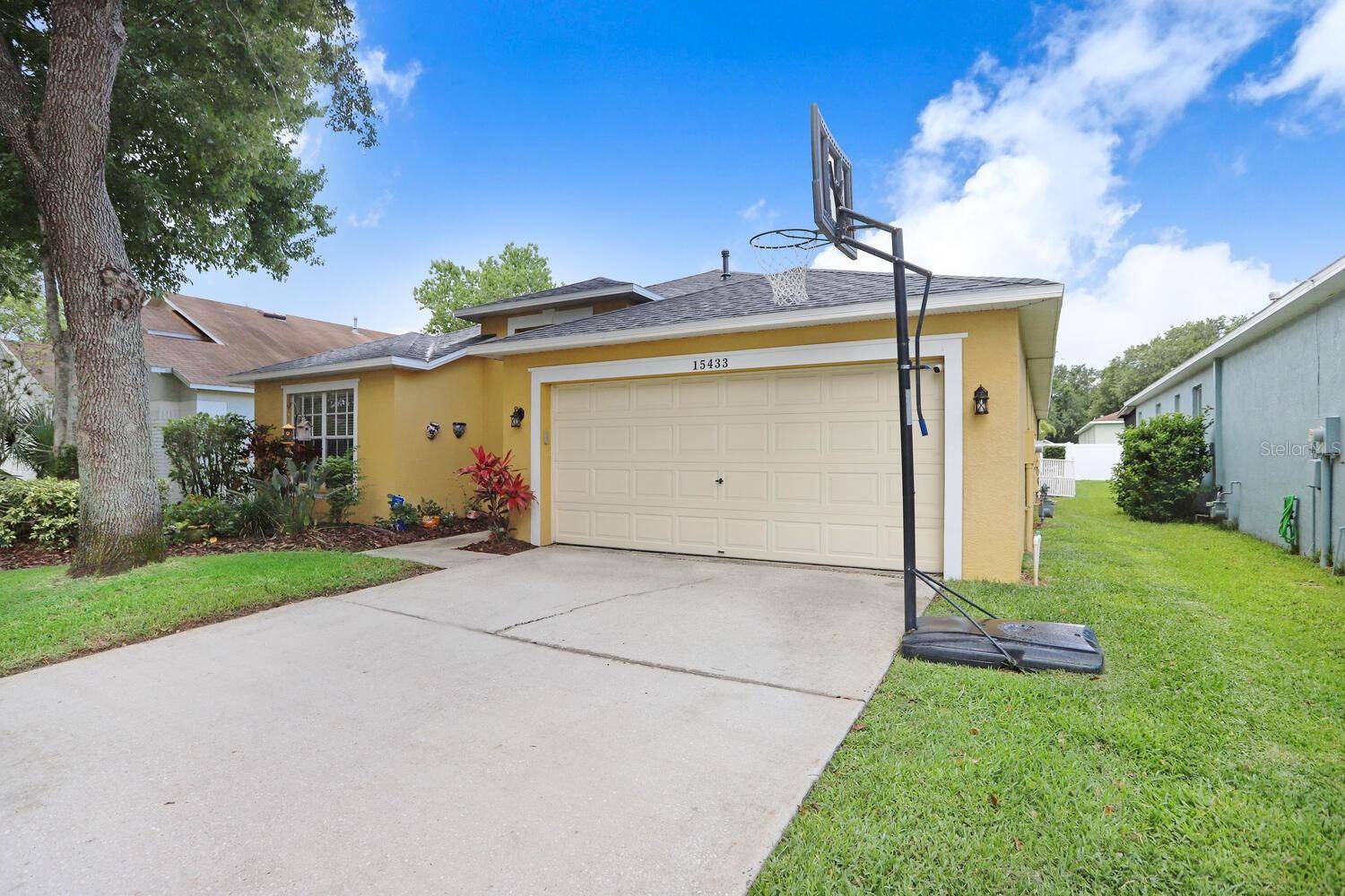 Lithia, FL 33547,15433 OSPREY GLEN DR