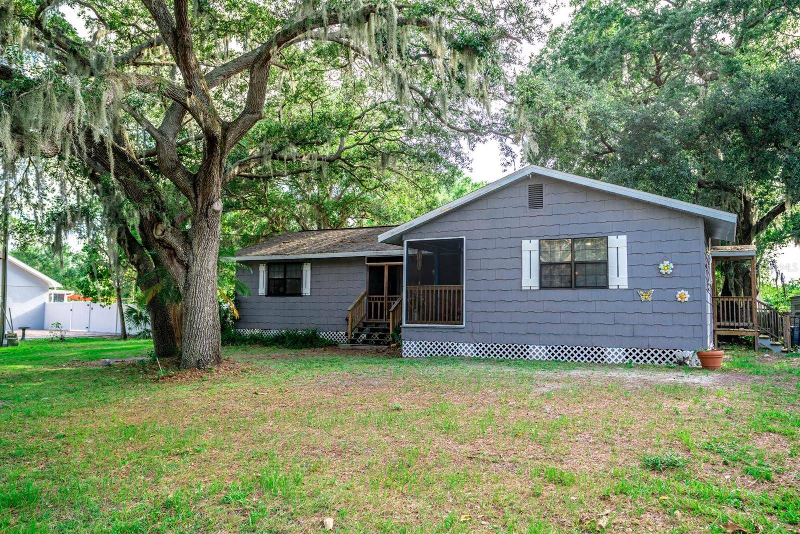 Ruskin, FL 33570,505 SW 7TH ST