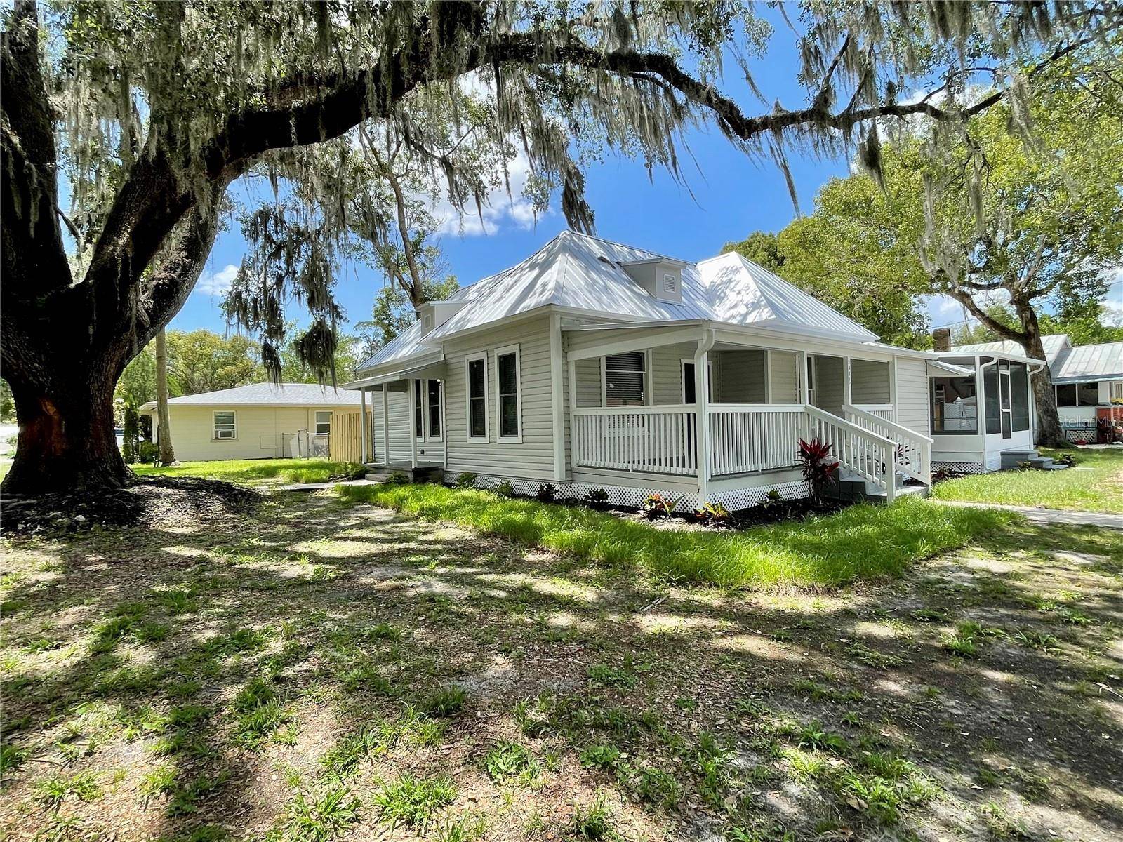 Zephyrhills, FL 33542,5431 9TH ST