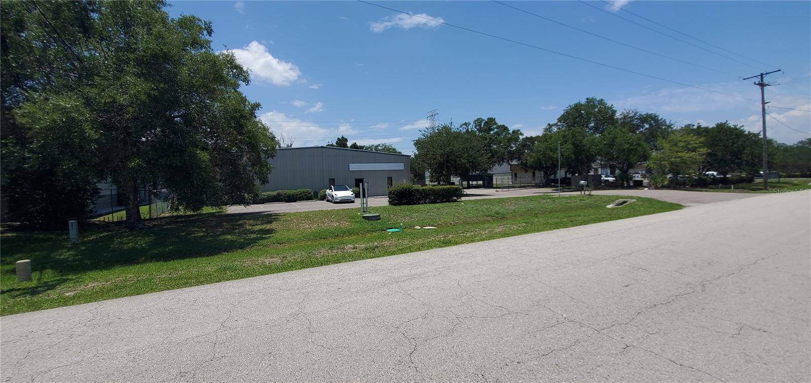 Temple Terrace, FL 33637,7702 INDUSTRIAL LN