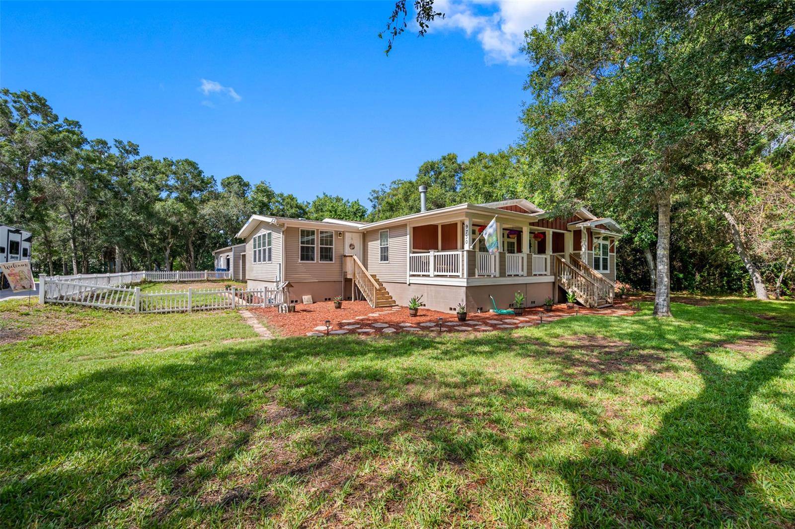 Seminole, FL 33777,9730 93RD ST