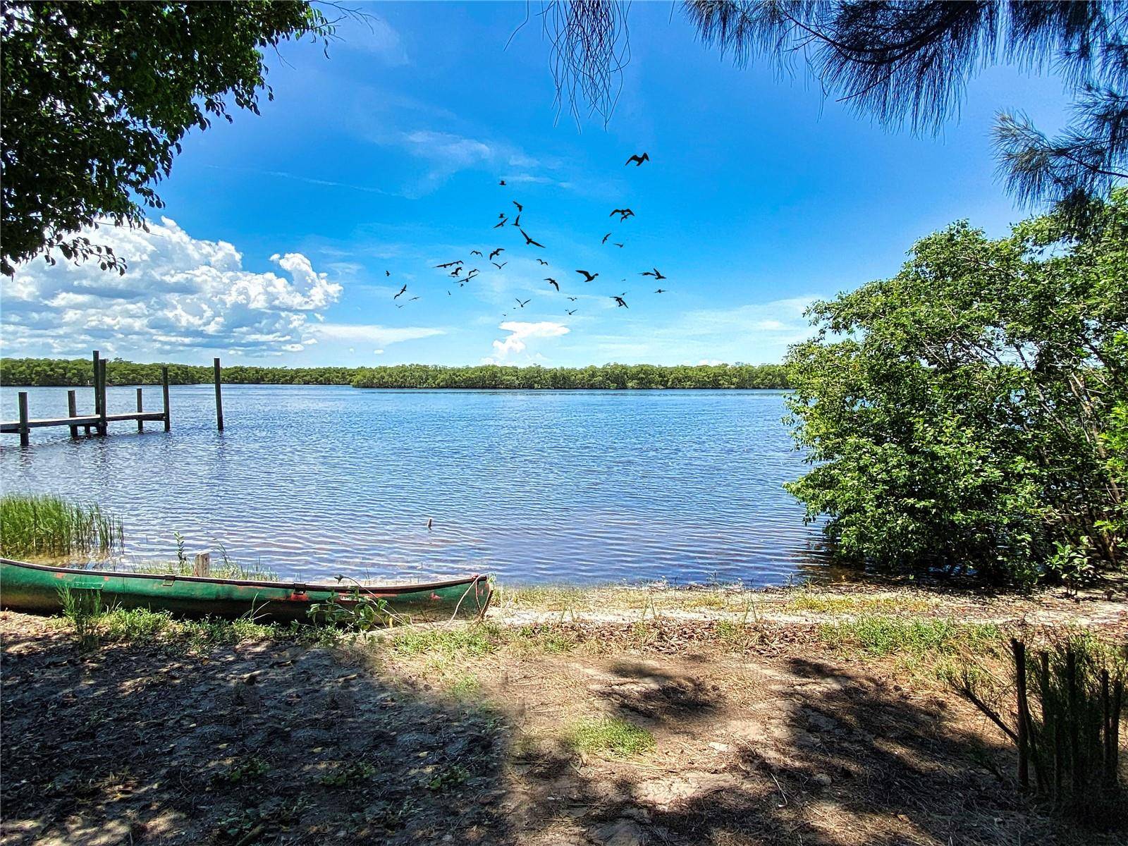 Ruskin, FL 33570,1530 RIVER DR SW