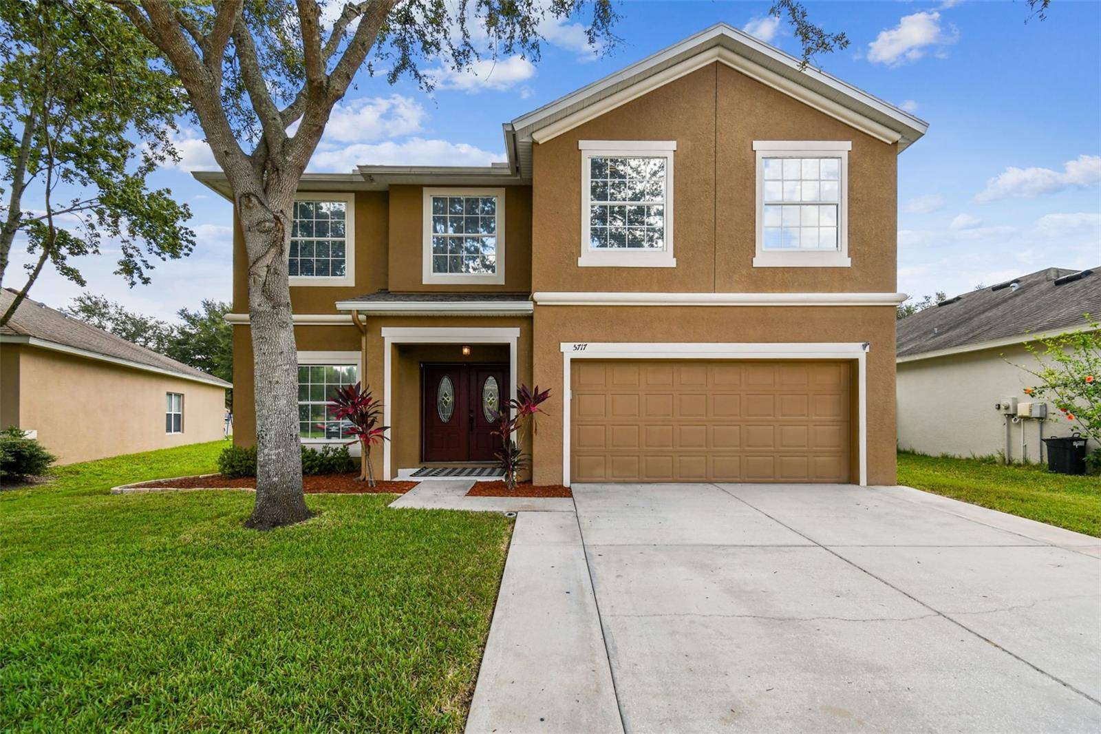 Land O Lakes, FL 34639,5717 WHITE TRILLIUM LOOP