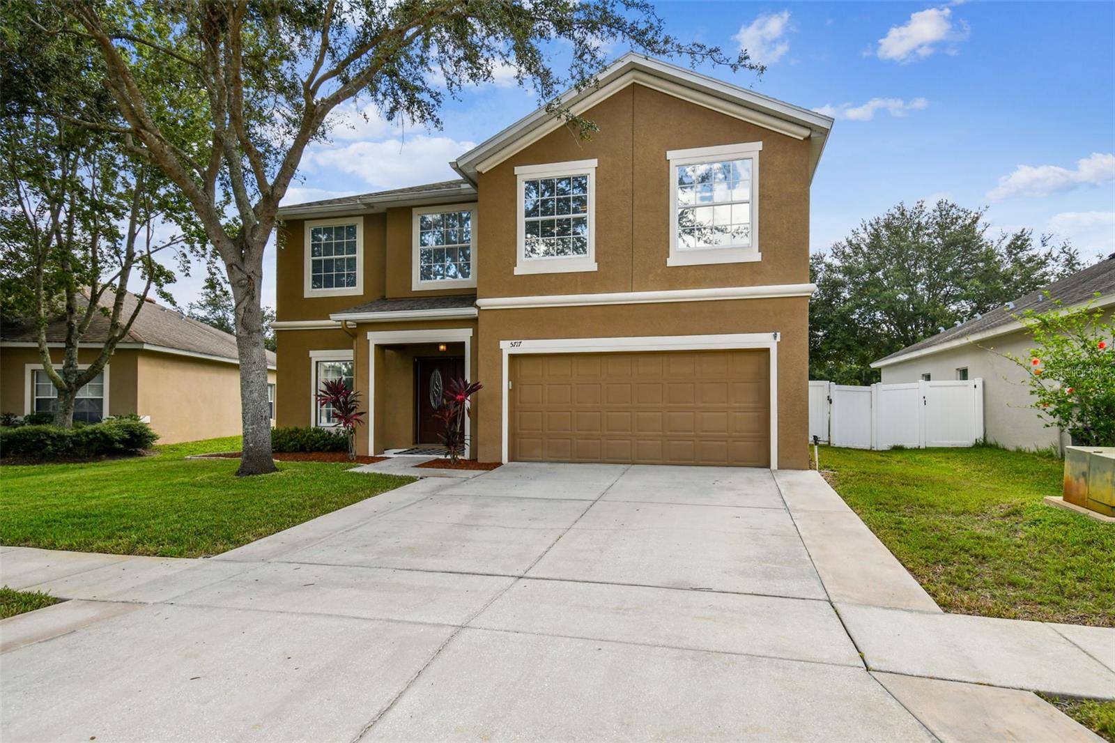 Land O Lakes, FL 34639,5717 WHITE TRILLIUM LOOP