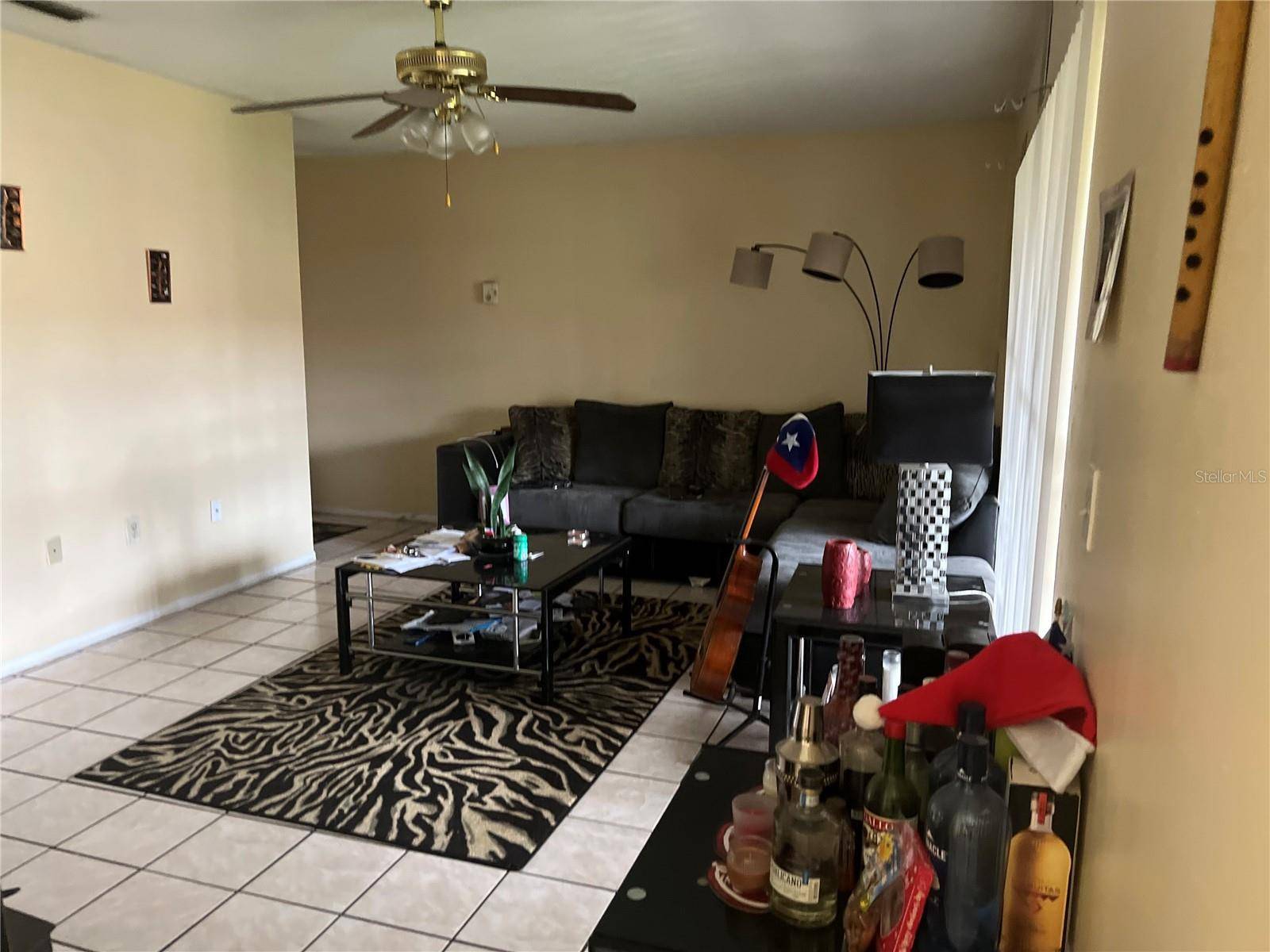 Tampa, FL 33604,302 E WHITEHALL CT #111