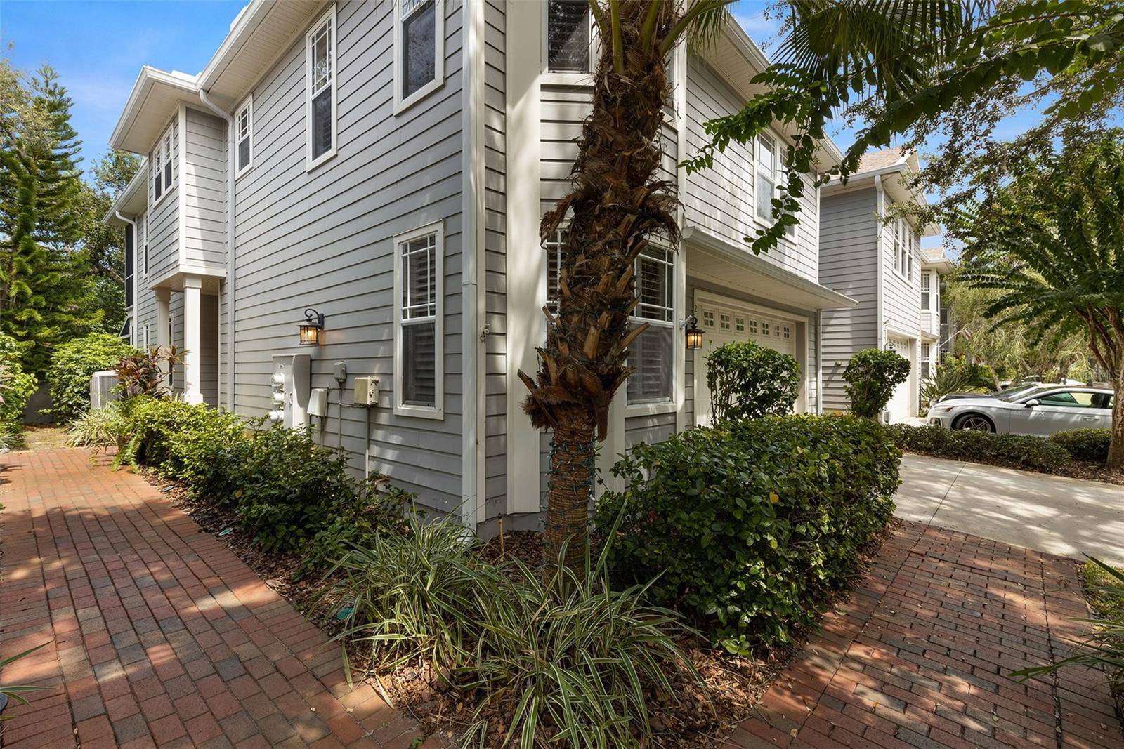 Tampa, FL 33611,2839 BAYSHORE TRAILS DR